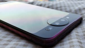 Vivo NEX 2, l'esclusivo design a doppio schermo con Lunar Ring