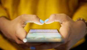 Google WhatsApp app scaricate su smartphone