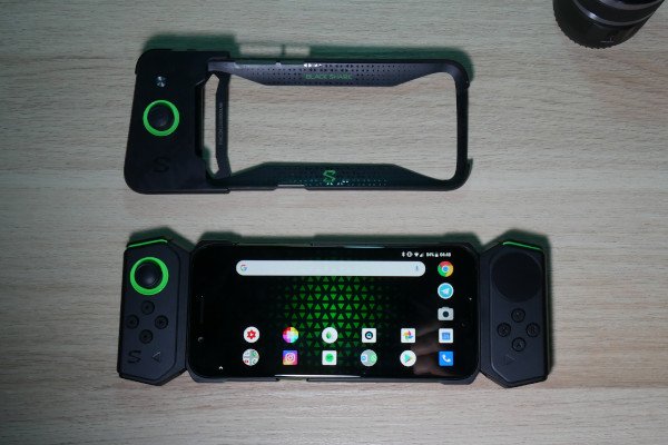Xiaomi Black Shark 7 gamepad