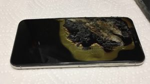 iPhone XS Max esploso