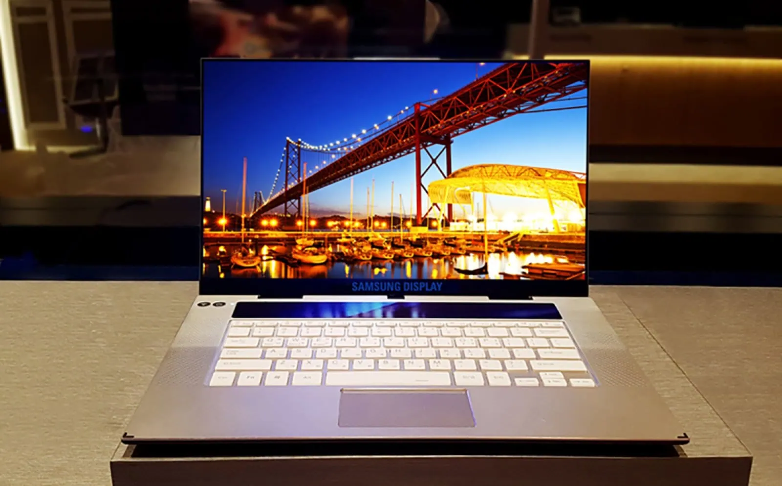 samsung laptop oled 4k