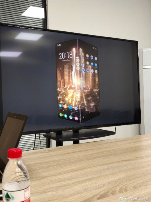 IQOO-smartphone-pieg