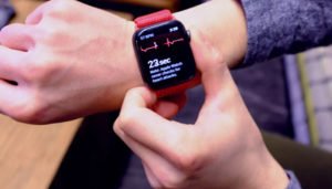 Apple-Watch-serie-4-ecg-cuore-battito
