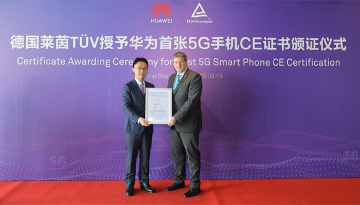 Huawei Mate X premiato dal TUV come primo smartphone 5G