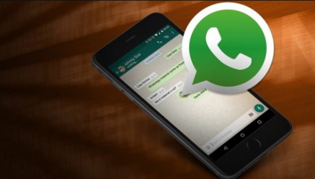 WhatsApp: in questo modo possono spiarvi in ogni momento, state attenti