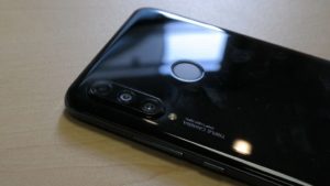 Huawei P30 Lite ufficiale in Italia con tripla fotocamera e lente ultragrandangolare