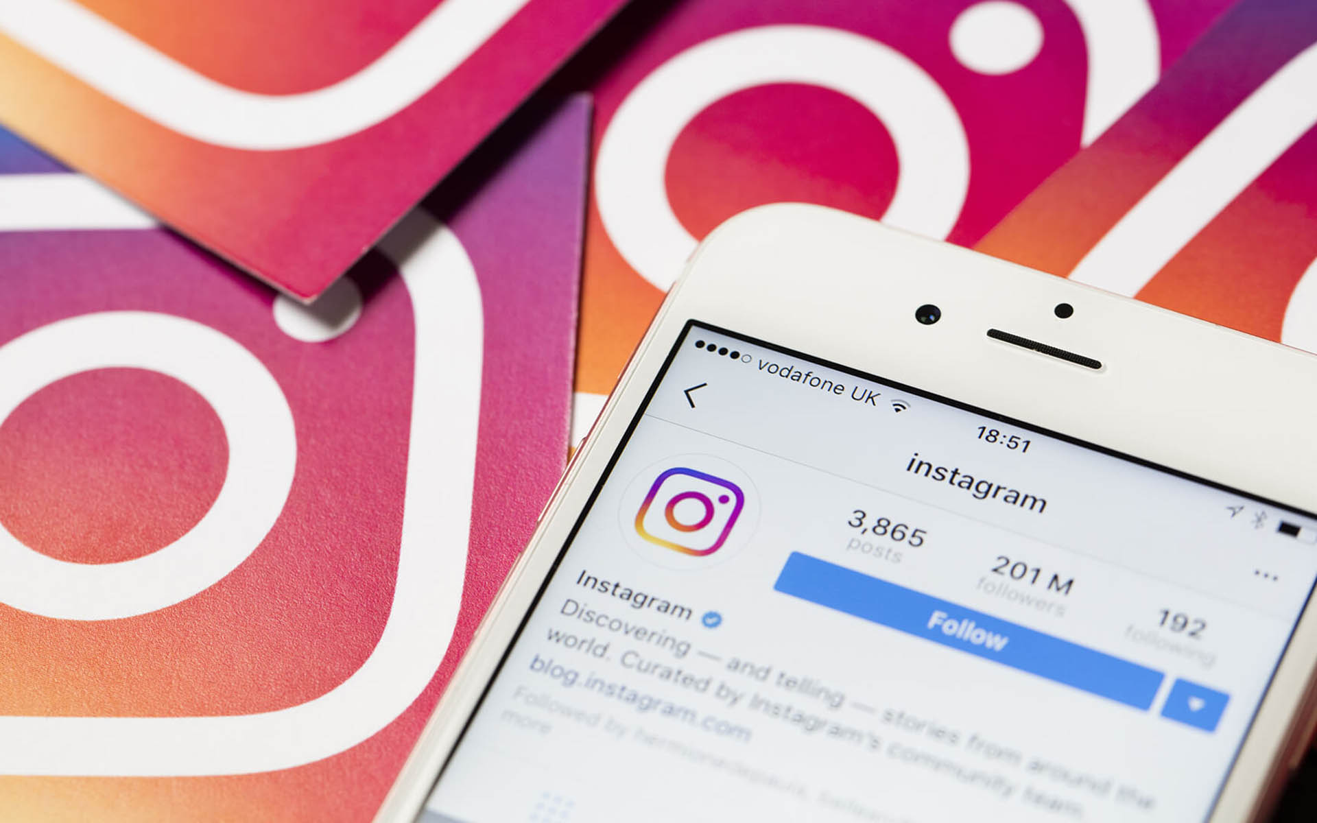 Instagram detta delle nuove regole, ecco i contenuti vietati