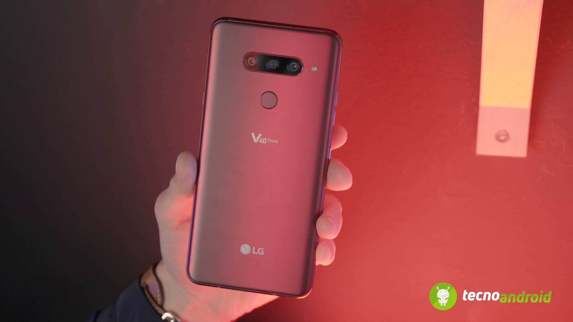 LG V40 ThinQ