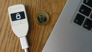 Trezor, un app fake rubava credenziali e bitcoin