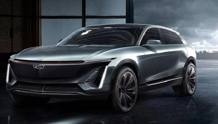 cadillac-reveals-first-electric-car-cadillac-xt6_700x400
