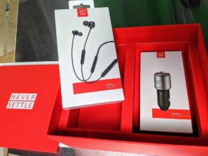 oneplus-bullet-wireless-charger