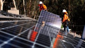 pannelli-solare-centrale-elettrica--fattoria-solare-facebook-texas