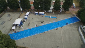 Guinness World Records a Milano: la linea di dentifrici più lunga del mondo