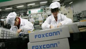 foxconn-china-apple-iphone-trump