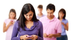smartphone problemi postura corno alla testa