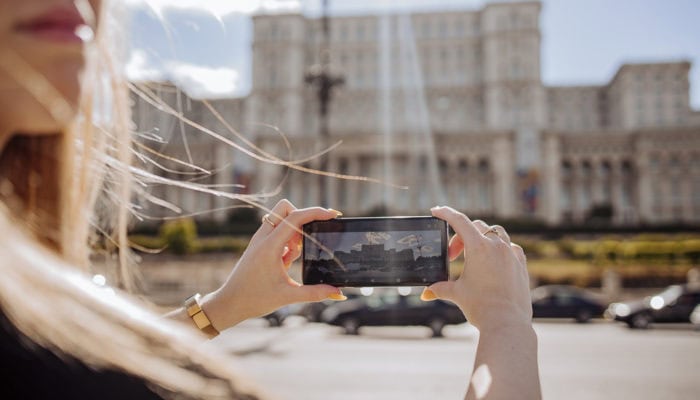 Estate 2019, i consigli di Samsung per viaggiare soli