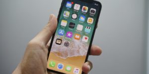 Apple iOS