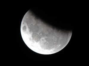eclissi di luna parziale