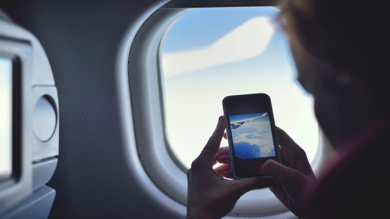 spegnere smartphone aerei