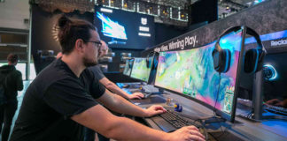 Gamescom 2019, presentato il nuovo monitor curvo Samsung CRG50