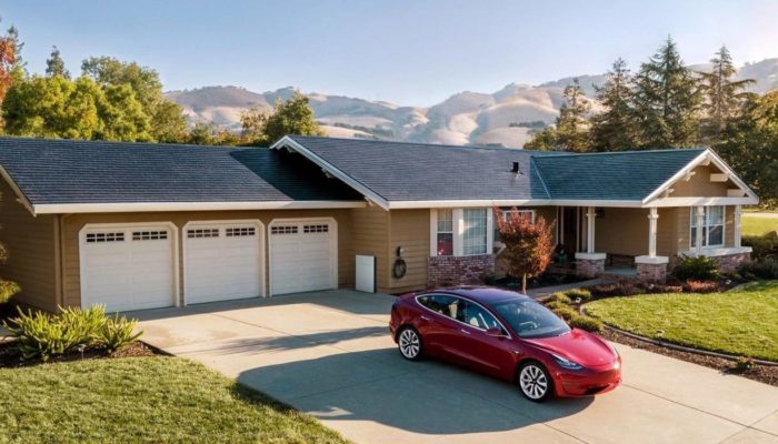 Tesla: disponibile in Italia il noleggio dei pannelli fotovoltaici
