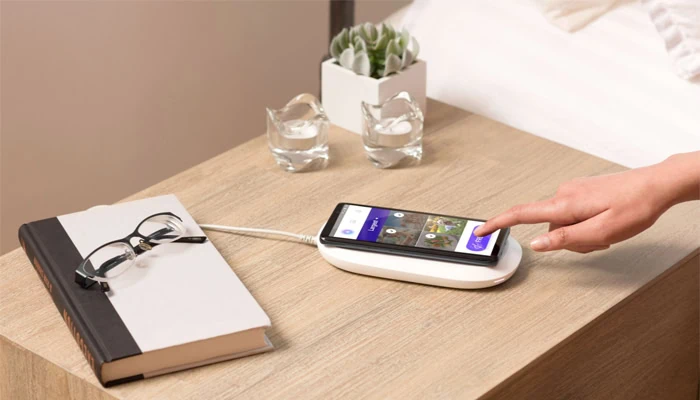 SanDisk iXpand Wireless Charger, il primo caricatore che esegue il backup