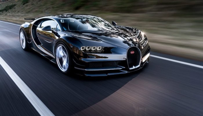Bugatti infrange la barriera dei 480 Km/h con il prototipo Chiron