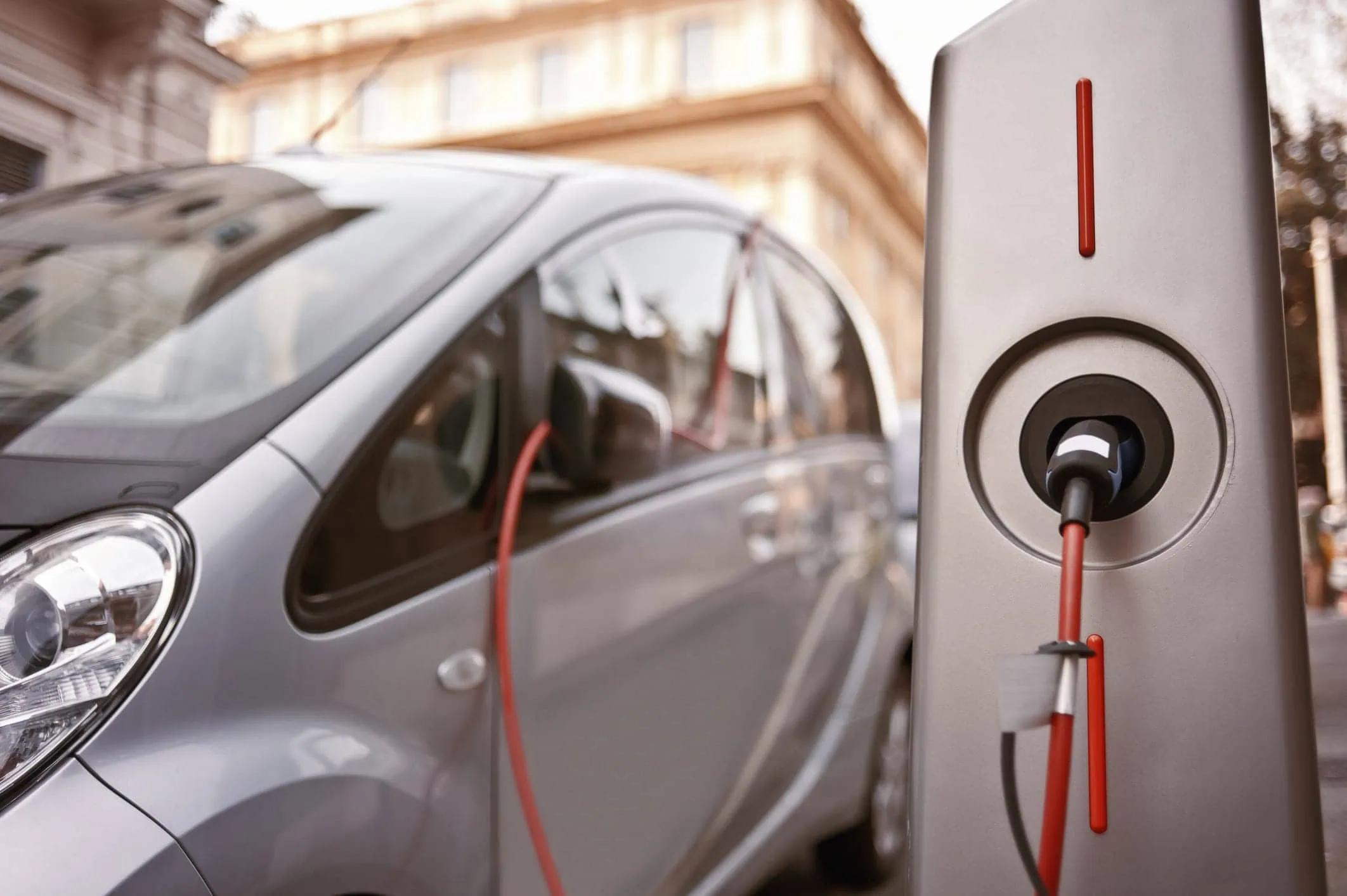 auto elettriche batteria ricarica rapida