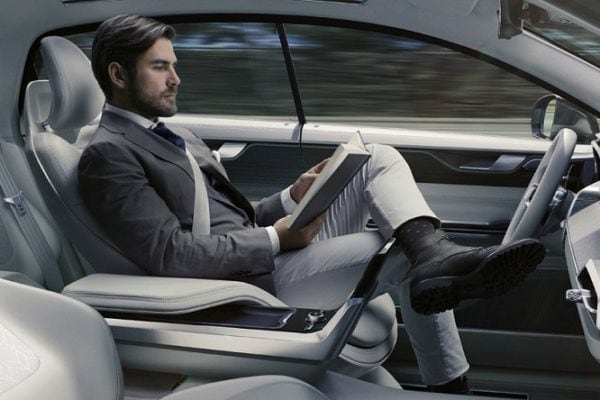 auto guida autonoma intelligenza artificiale