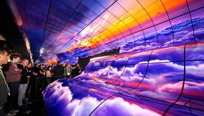 LG a IFA 2019: va in scena la straordinaria installazione LG OLED FALLS