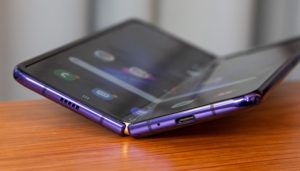 Samsung Galaxy Fold JerryRigEverything