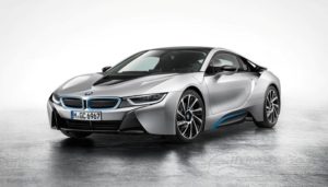 Sportivnyiy-gibrid-BMW-i8-roadstyile-i3-700x400