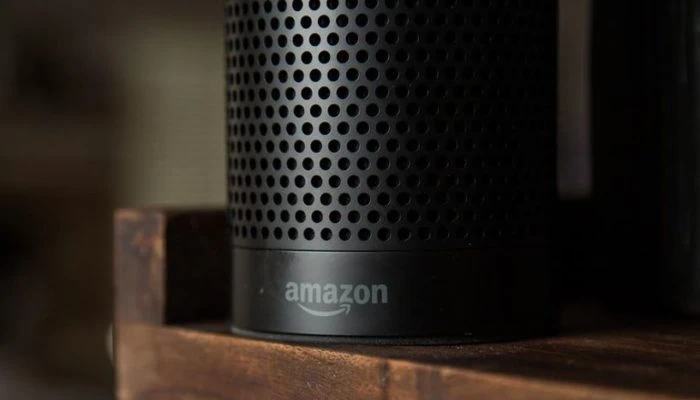 amazon-echo-2016-promo-pic-2-google-spiare-speaker-investitori-700x400