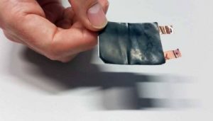 flexible-battery-700x400-twist