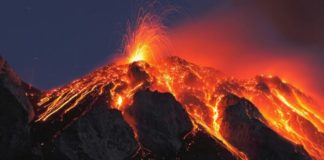 Alcuni studi rivelano che diversi vulcani sono più che attivi e che un'eruzione potrebbe portare la specie umana alla fine per via della potenza distruttiva