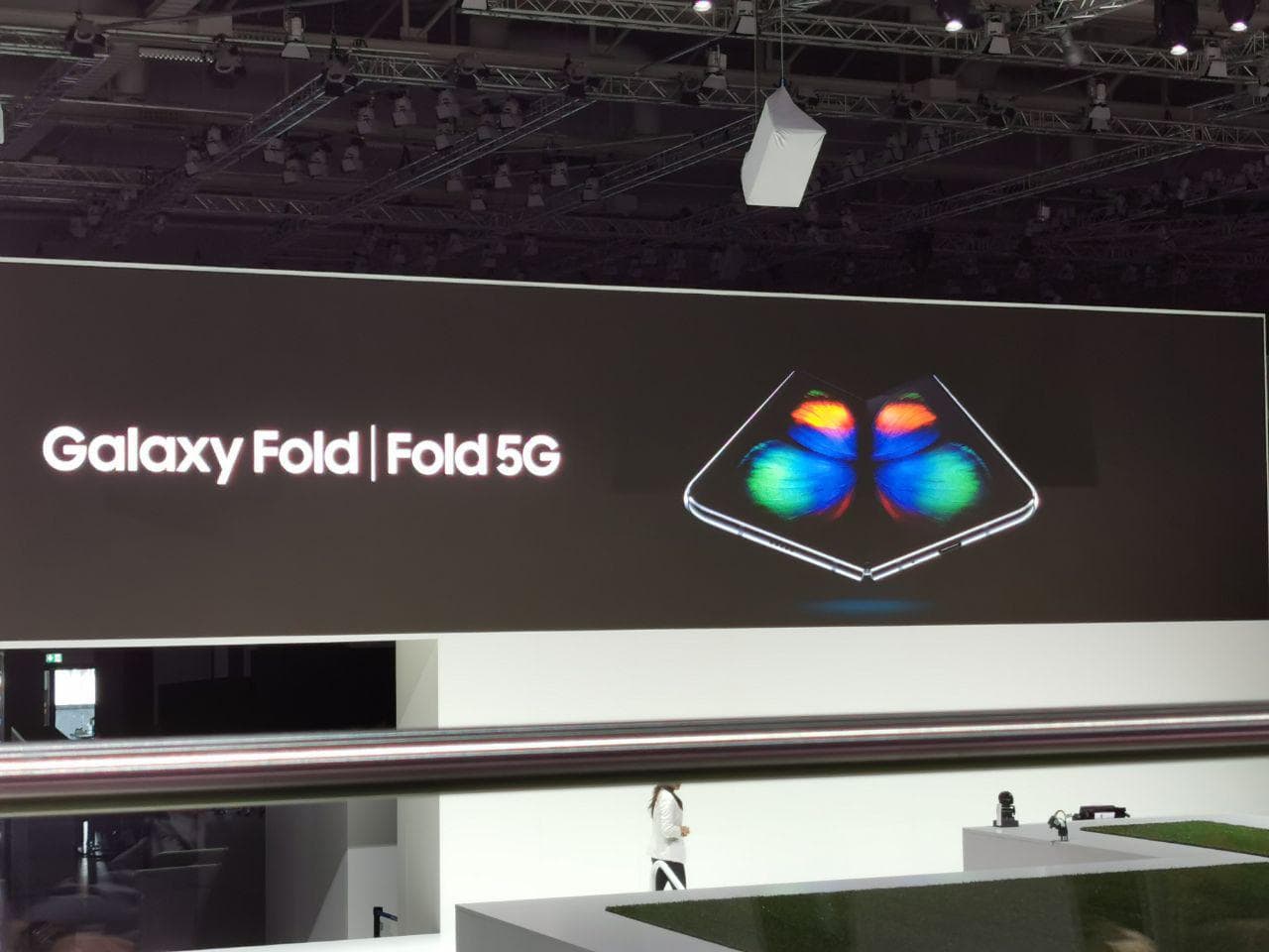 samsung-galaxy-fold-33