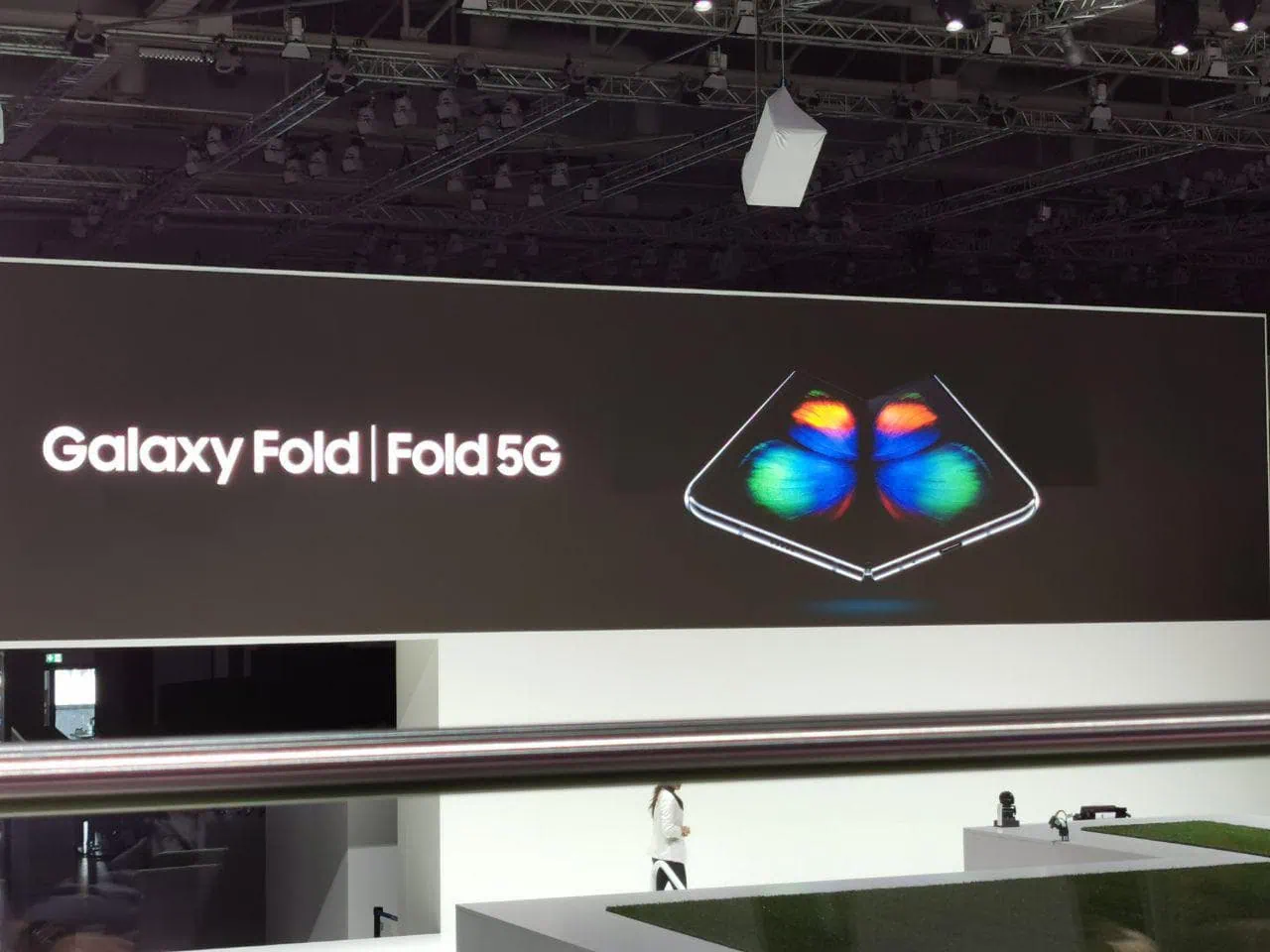samsung-galaxy-fold-33