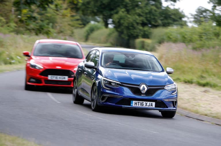 Renault e Ford: che problemi, in vendita oltre 500 mila veicoli difettosi