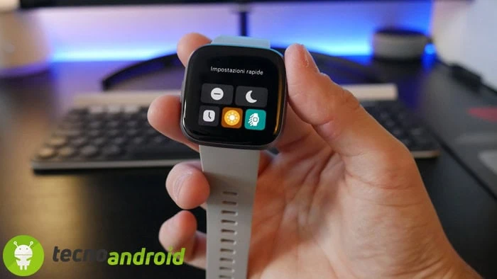 P1030821 Fitbit Versa 2