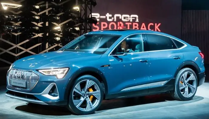 Audi e-tron Sportback: debutta il nuovo SUV elettrico