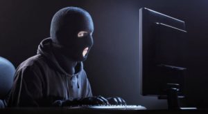 hacker arrestato furto agenzia delle entrate