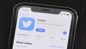 twitter-facebook-dati-rubati-hacker-sviluppatori-personali-privacy