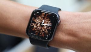 apple-watch-ios-display-pay-touch-id