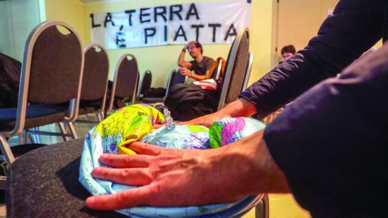terrapiattisti convegno milano