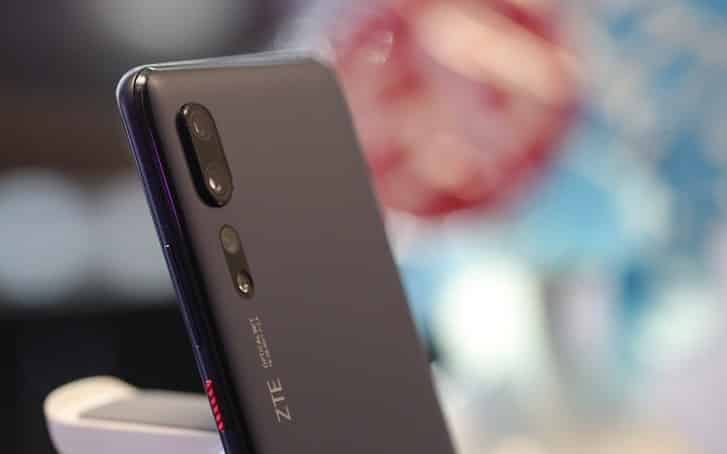 ZTE-Axon-10s-Pro-immagini-dal-vivo