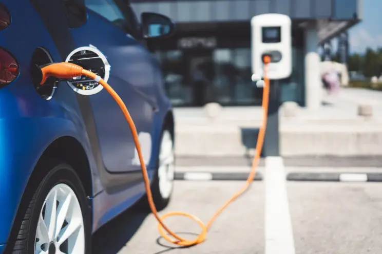 Auto elettriche: ecco perché sono meglio di Diesel, Benzina e GPL