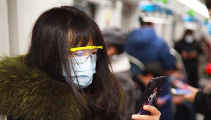 coronavirus contagio via smartphone
