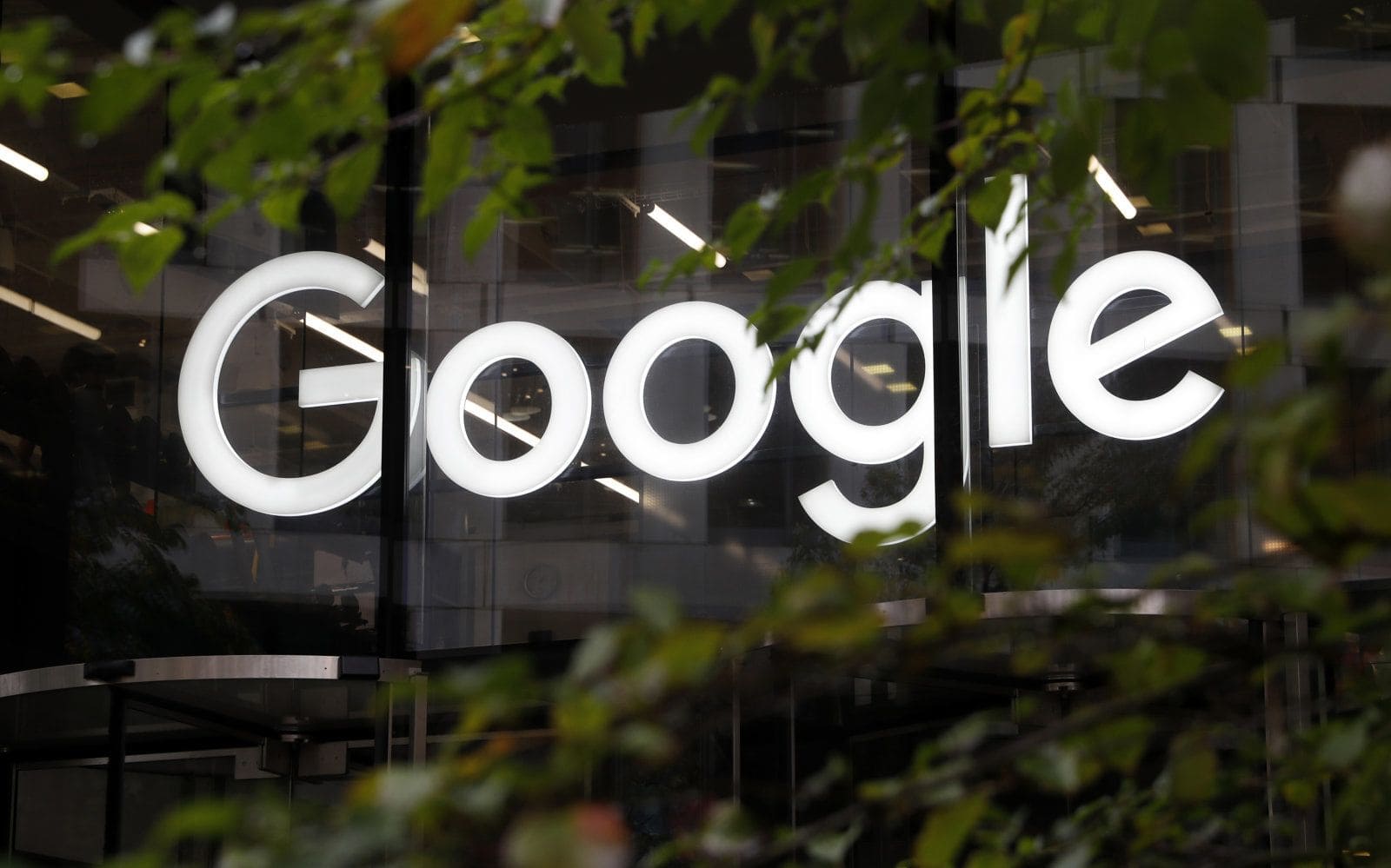 Google potrebbe finalmente pagare i notiziari per i loro contenuti