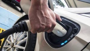 auto elettriche batterie sostituibili