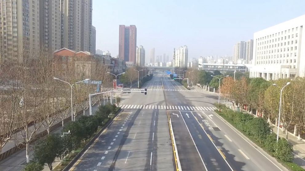 Coronavirus come Chernobyl: un drone riprende immagini di Wuhan deserta